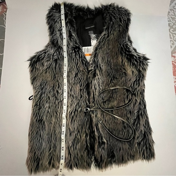 Faux Fur Brownish-Gray Vest with elasticity dark silvery belt. Size small - Picture 2 of 16